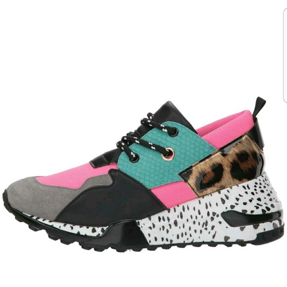 Steve Madden Wild style Cliff Sneaker. WOMANS - Picture 3 of 8